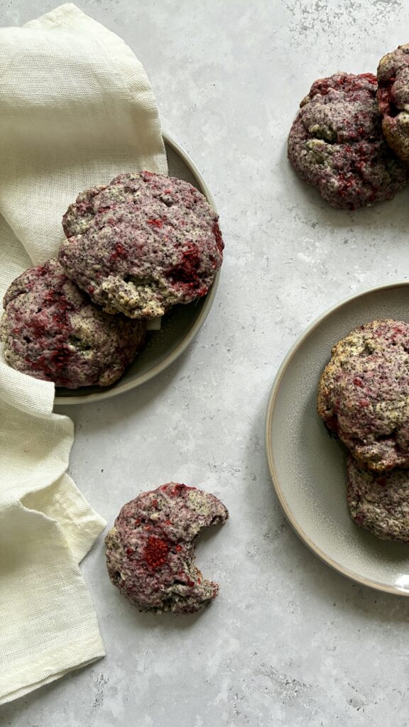 vegane himbeer-mohn cookies